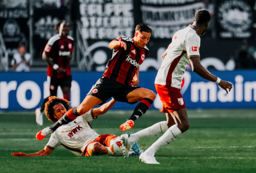 Eintracht Frankfurt vs Augsburg (22:30 – 06/09)